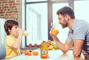 Có nên uống nước ép trái cây thường xuyên không